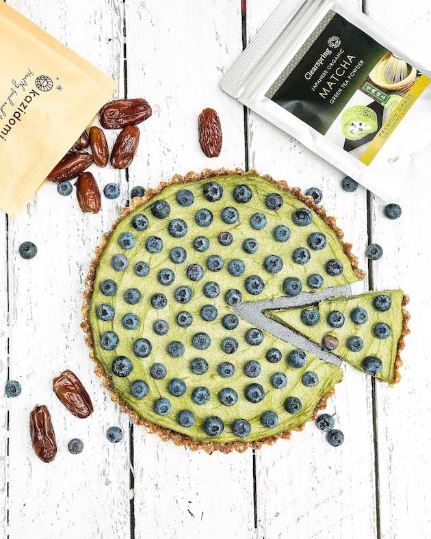 Cheesecake vegan au citron, avocat et matcha
